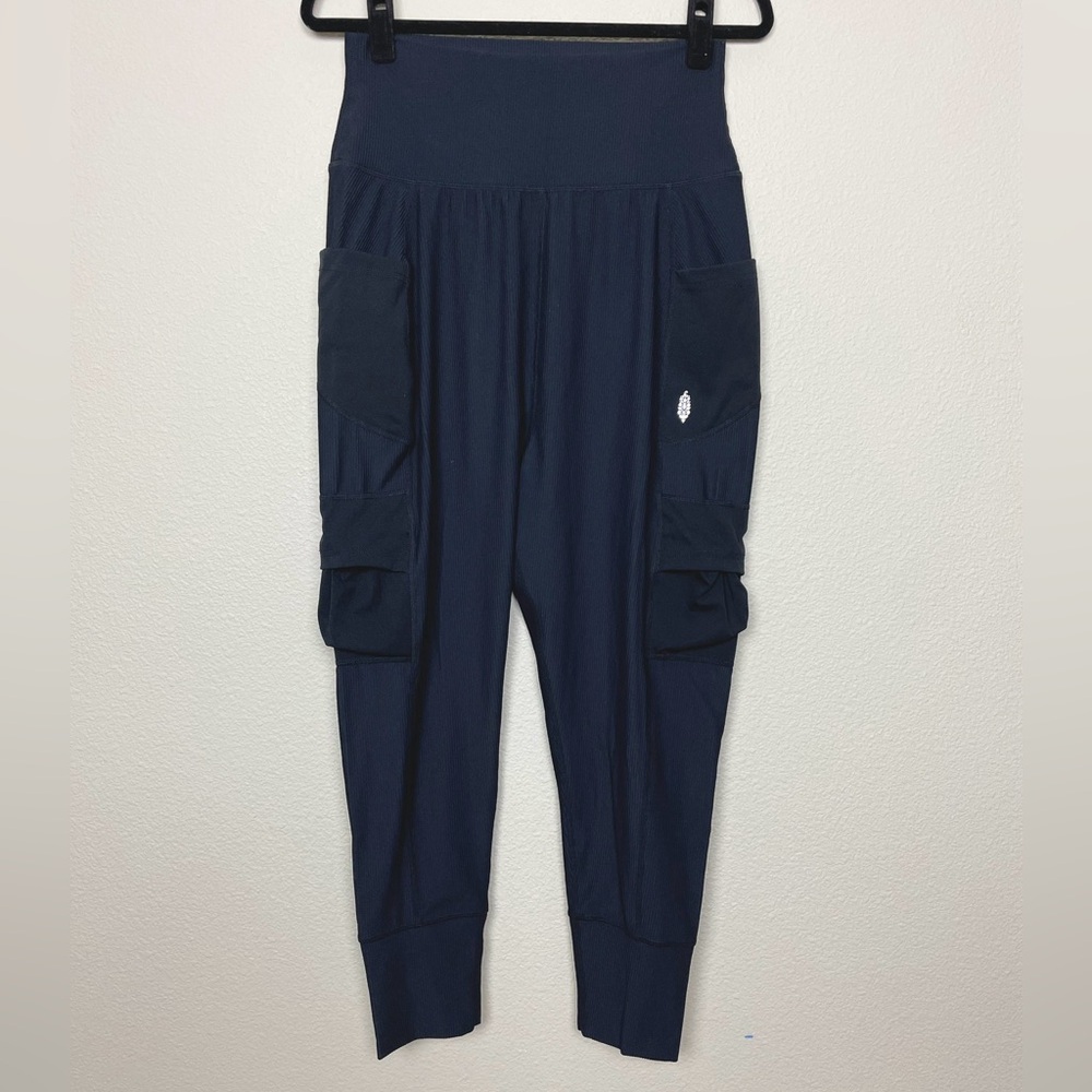 FREE PEOPLE Movement Women's Medium Take A Hike Ribbed Harem Pants Black Yoga - Picture 1 of 11